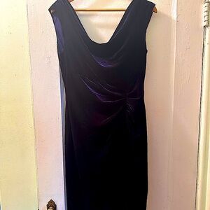 Navy blue Vince Camuto dress worn once. It is in excellent condition.